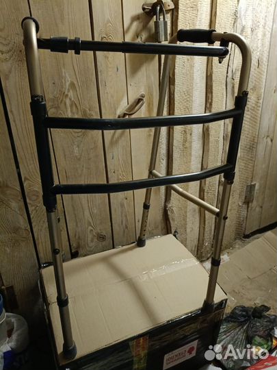 Ходунки для взрослых шагающие