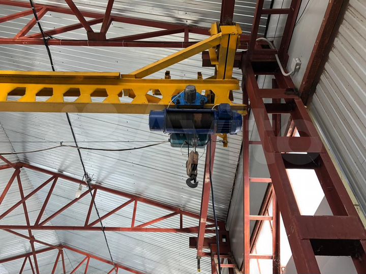 Гараж (ангар) 326 квадратов на 17 сотках земли