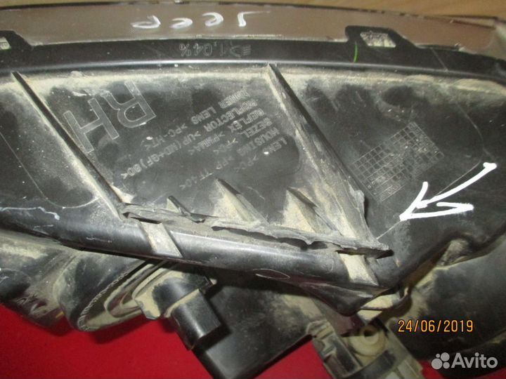 Фара правая Jeep Grand Cherokee (WK2) 2010) Джип