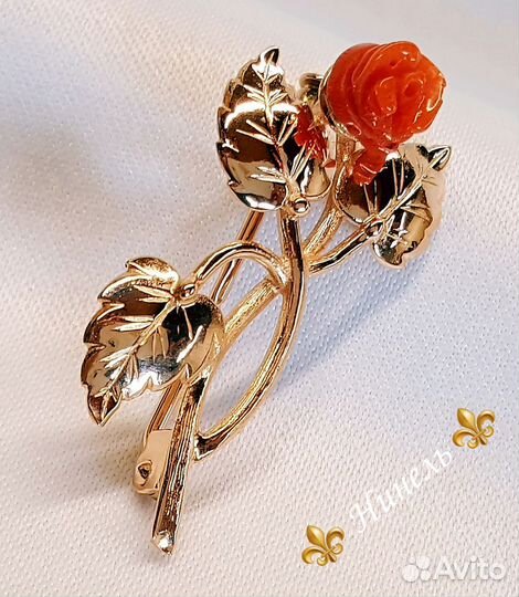 Чудесная антик. брошь. Золото 583. Коралл. СССР
