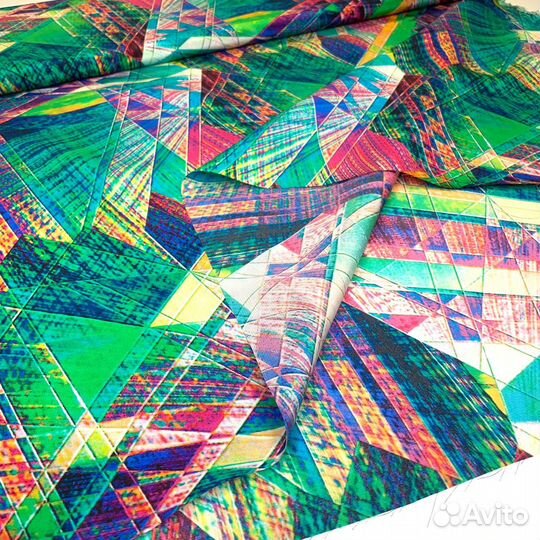 Натуральный шелк неон. 1 м. Италия. (ш. 140 см)