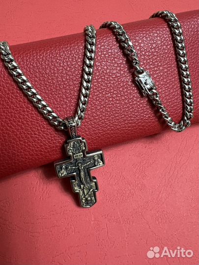 Цепи и кресты