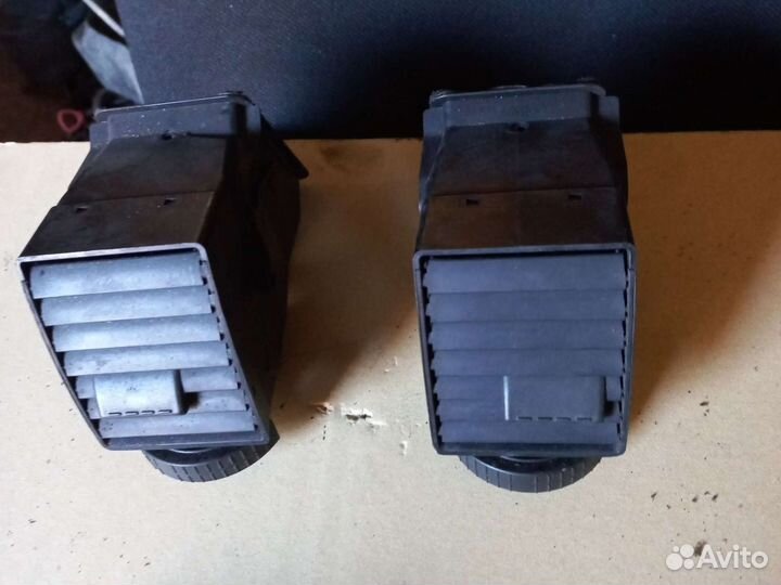 VW T5(03-09) рамка 7H0857237E консоли в сборе