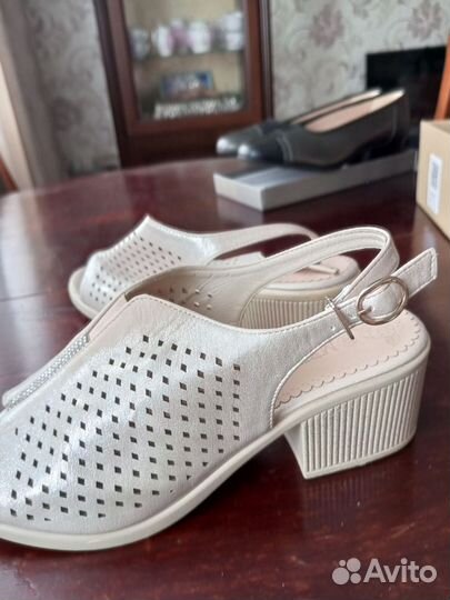 Босоножки женские размер 41