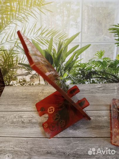 Подставка для телефона из эпоксидной смолы