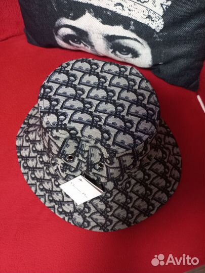 Шляпа женская. Новая
