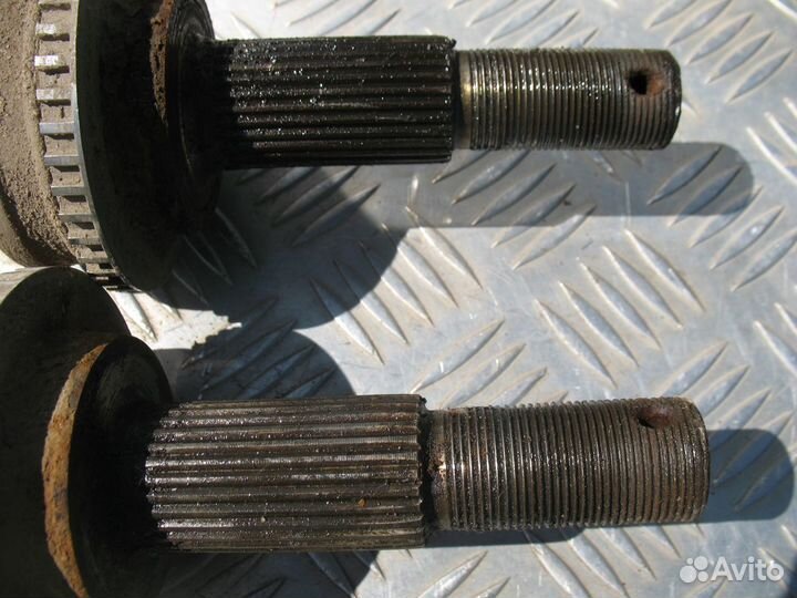 Полуось задняя Nissan X-Trail T30 2.2