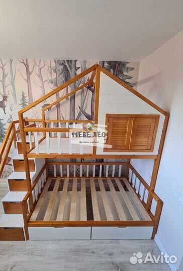 Детская двухъярусная кровать