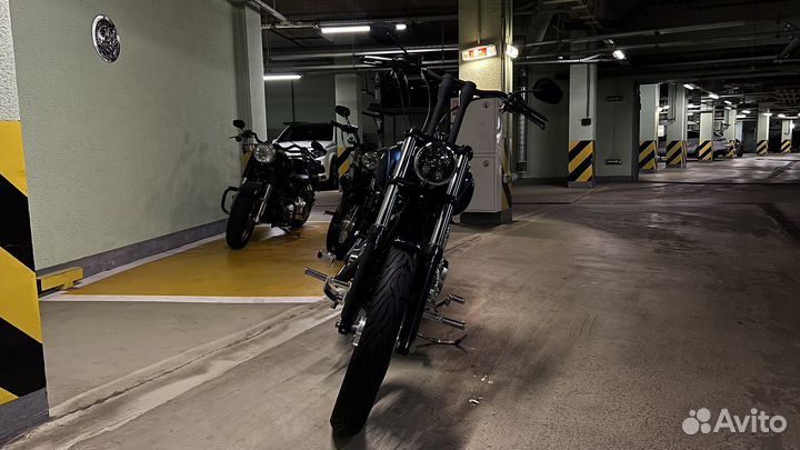 Harley-Davidson Dyna Super Glide Custom