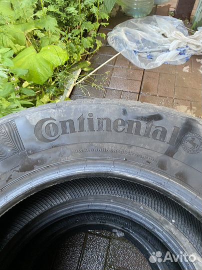 Continental ContiPremiumContact 5 235/65 R17
