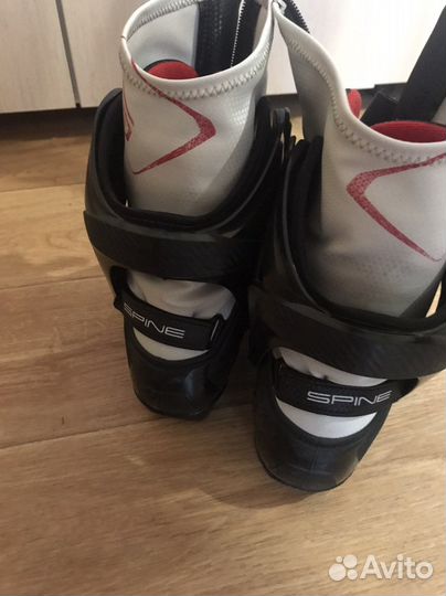 Лыжные ботинки spine concept skate