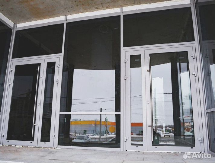 Алюминиевая входная дверь