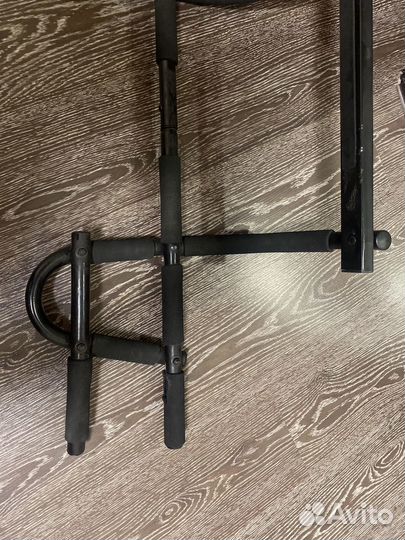 Турник в дверной проем torneo