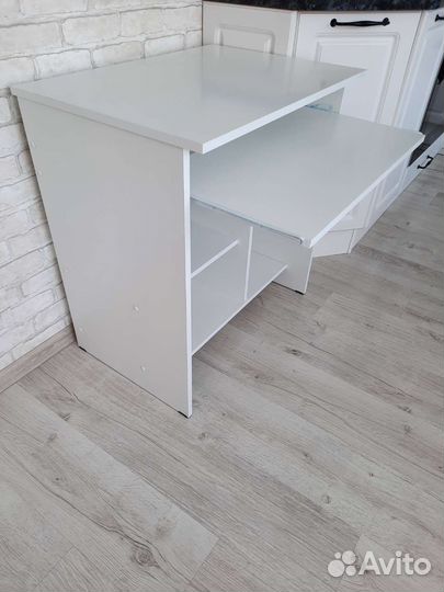 Компьютерный стол новый