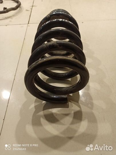 Пружина подвески (передняя, правая)