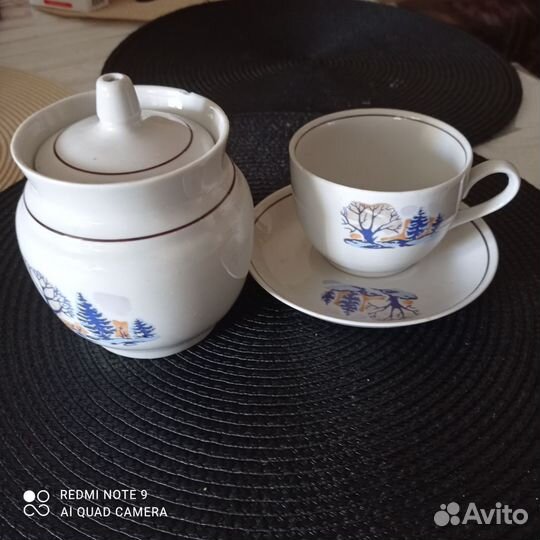 Чашка блюдце сахарница