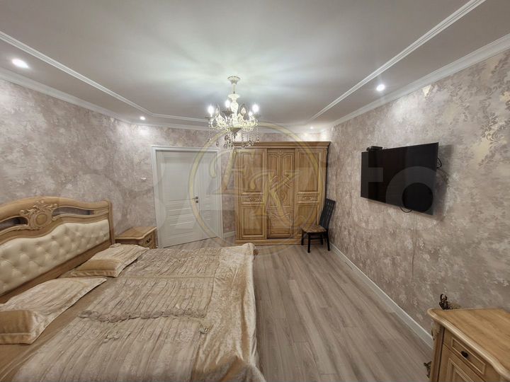 2-к. квартира, 72 м², 1/5 эт.