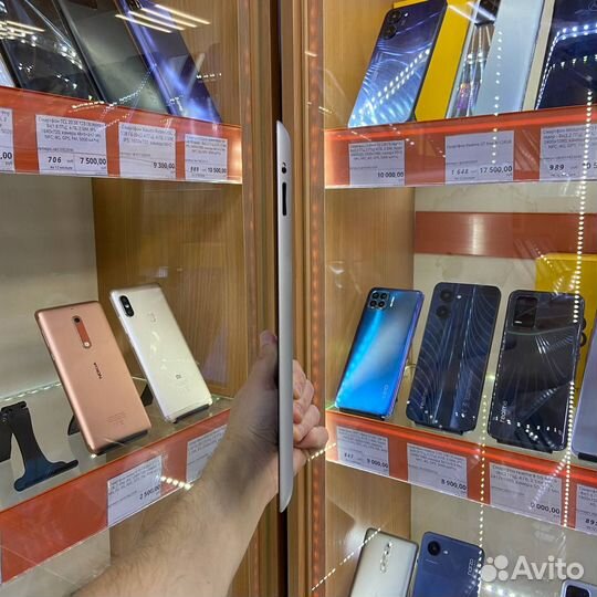 Планшет Apple iPad 3 64Gb