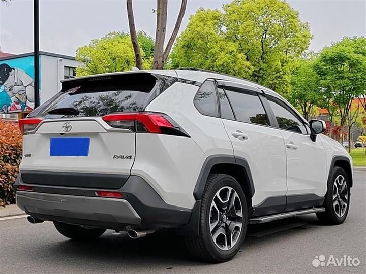 Toyota RAV4 2.0 CVT, 2022, 32 650 км
