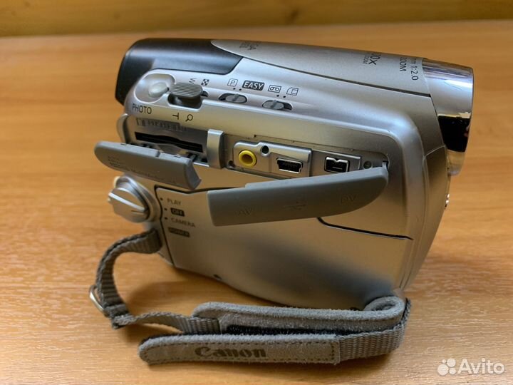 Видеокамера Canon MD150