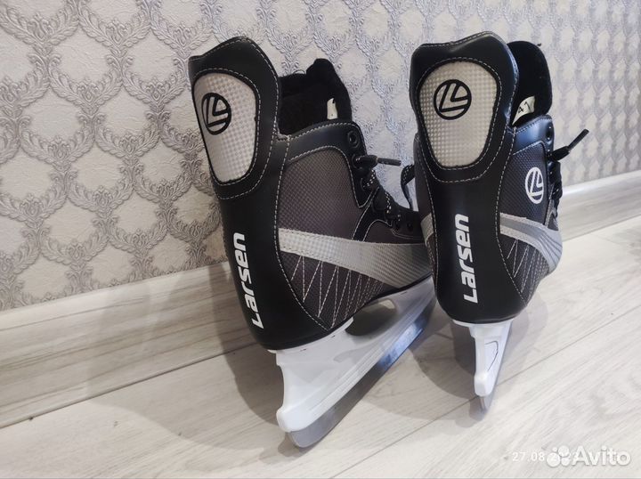 Коньки хоккейные Larsen
