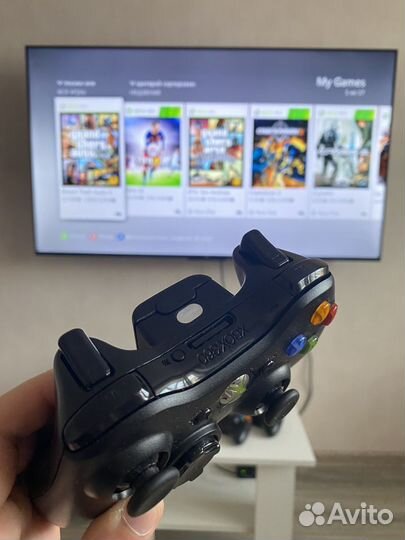 Игровая приставка Xbox 360