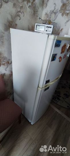 Холодильник бу lg