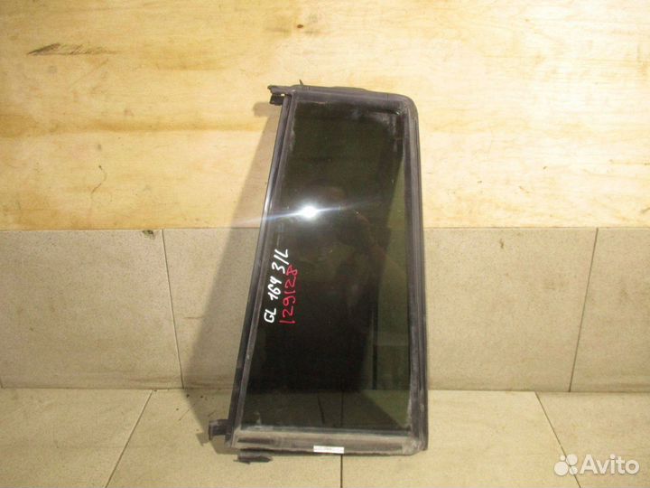 Стекло двери задней левой (форточка) Mercedes-Ben