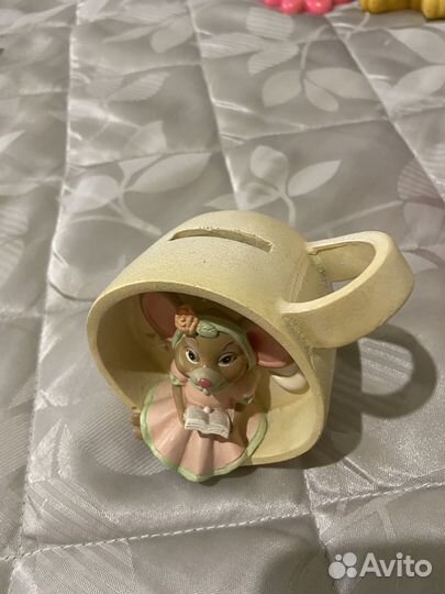 Сувениры фигурки с полки для девочки