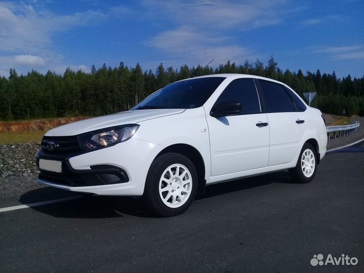 Кованые диски Slik L1725S, белый R14