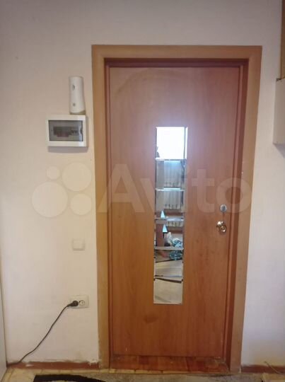 Комната 12,2 м² в 5-к., 1/5 эт.