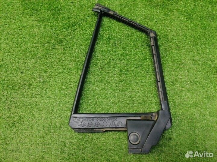 Уплотнитель стекла двери задний правый Mazda 6 GH