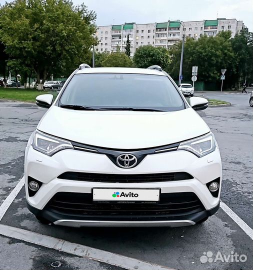 Toyota RAV4 2.5 AT, 2015, 134 000 км