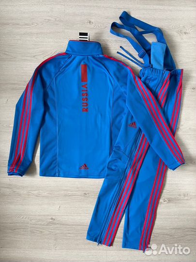 Разминочный костюм