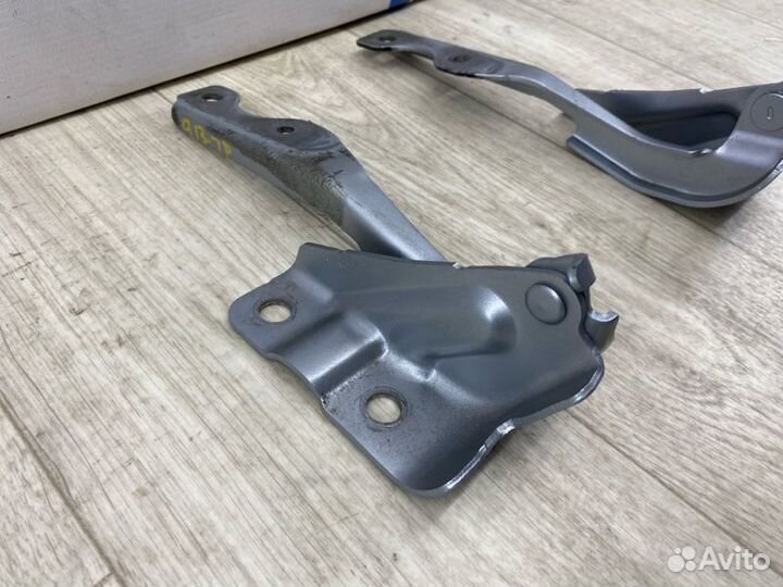 Петля капота Mazda Cx-30 PY