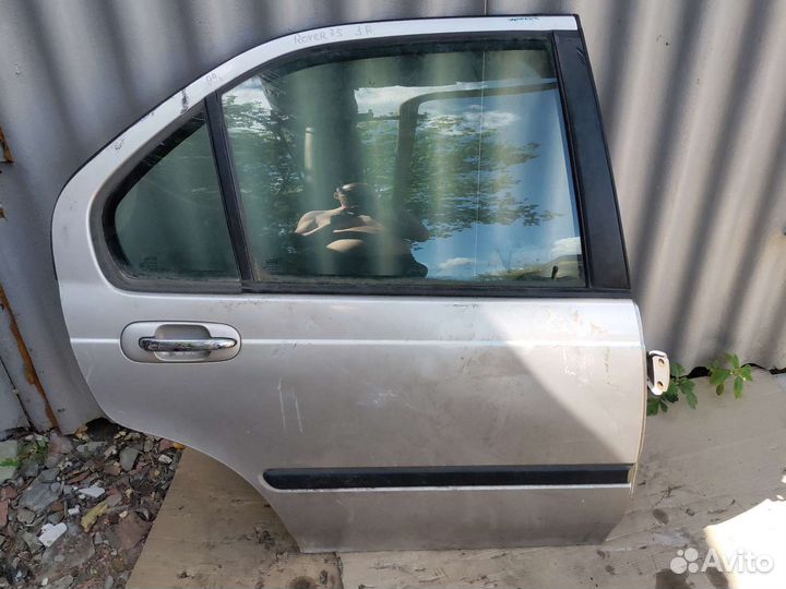 Дверь задния правая на Rover 75
