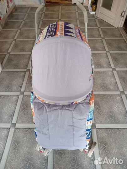 Коляска трость