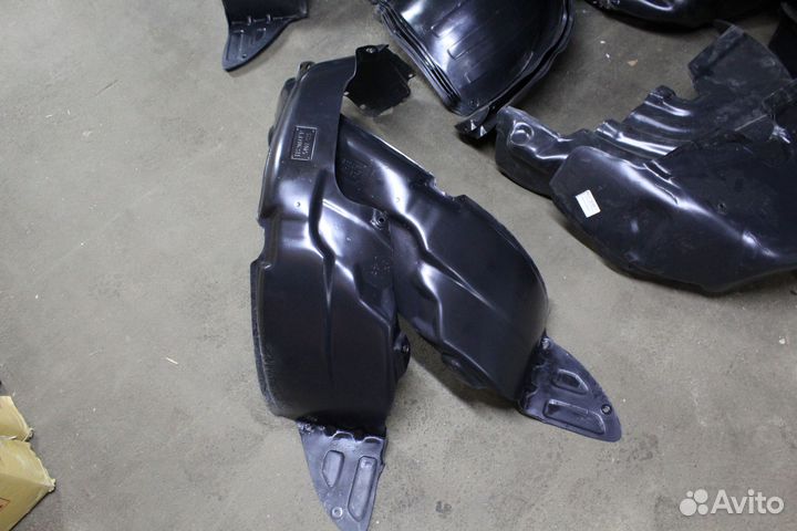 Подкрылок передний правый Hyundai Solaris 2015