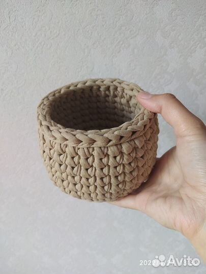 Вязаные корзинки ручной работы