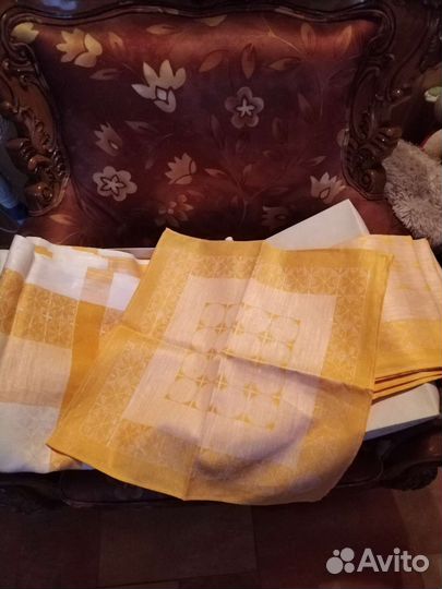 Скатерть и 4 салфетки