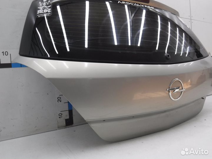 Дверь багажника на Opel Astra H