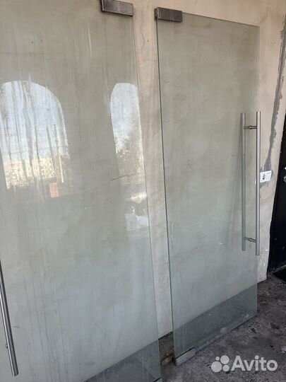 Стеклянные двери 2060х840х10 мм