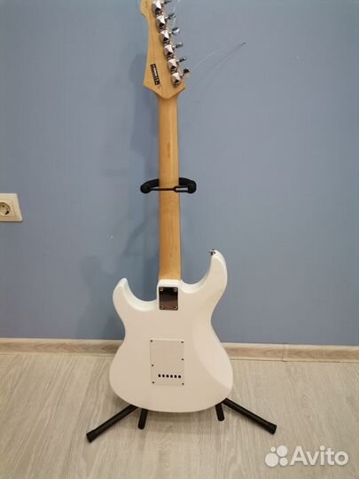 Электрогитара Yamaha pacifica 012