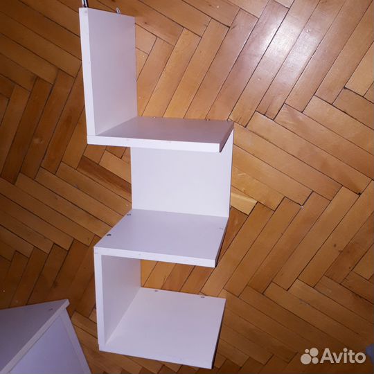 Полка белая змейка с дефектом