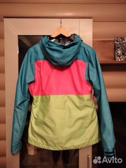 Куртка для сноуборда, занятий лыжами