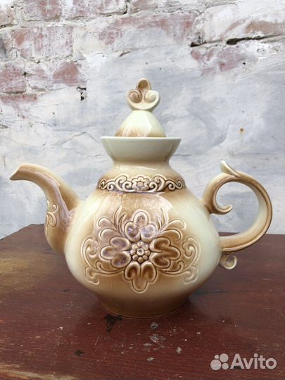 Чайник керамический на 2 литра