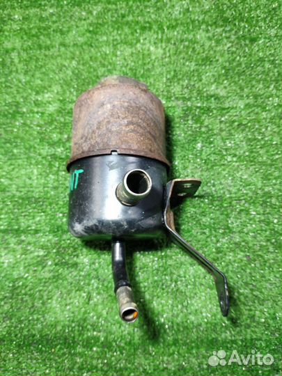 Бачок гур гидроусилителя руля Mitsubishi Diamante