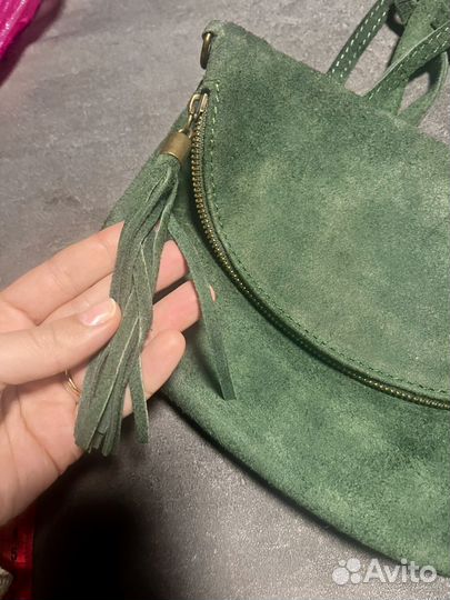 Сумка через плечо изумрудная замша