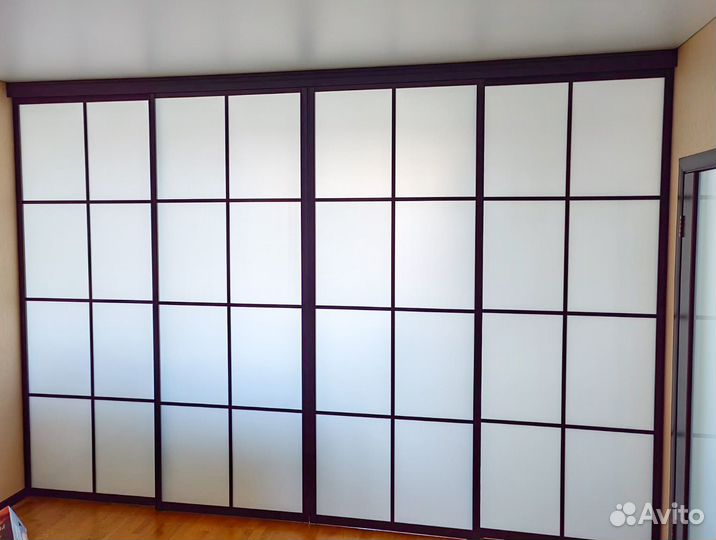 Раздвижные перегородки для зонирования. Двери купе