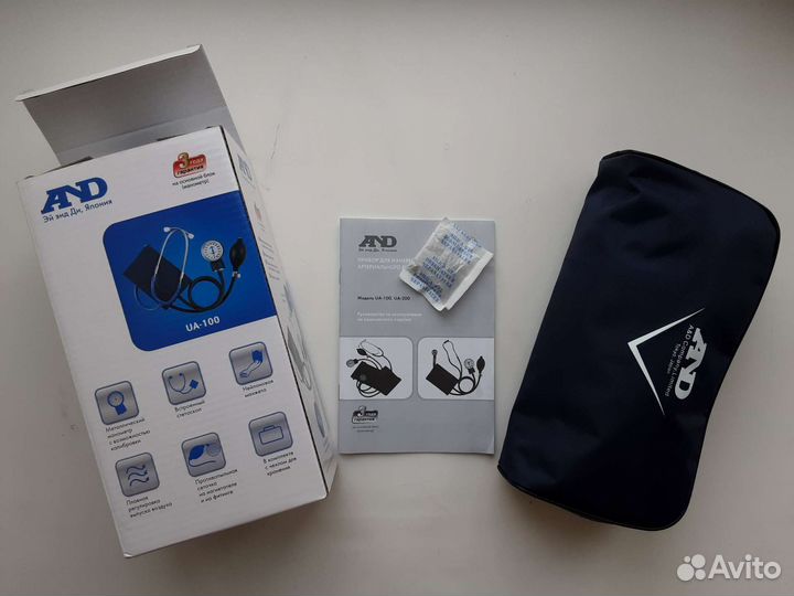 Тонометр механический AND со стетоскопом